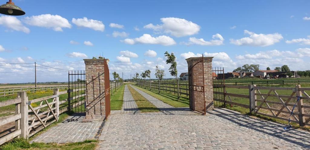 Vakantiehoeve 'T Goed Ter Leeuwen De Haan Esterno foto