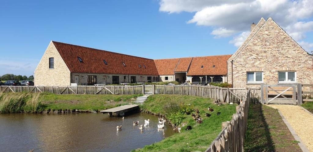 Vakantiehoeve 'T Goed Ter Leeuwen De Haan Esterno foto